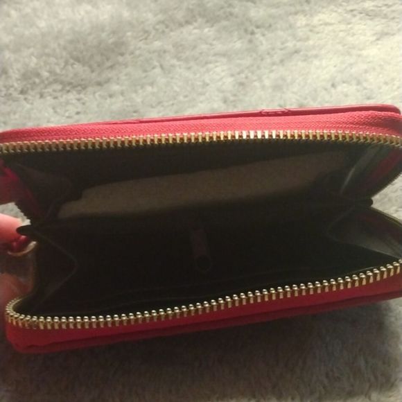 NWT Park Ave Collections Woman's Wallet - Picture 3 of 7